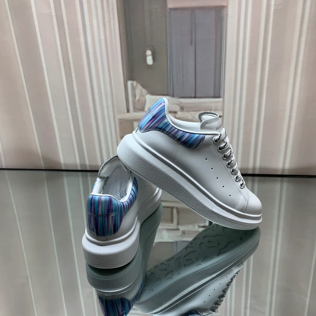 👟👟Ex-factory price 560👟👟 Professional McQueen factory. Top version. Couple style Alexander McQUEEN high version has been upgraded to the highest quality again✅ 💪McQueen Spring, Summer, Autumn and Winter top version Purchasing level✅ Recruiting national online and offline agents to join🤝 🏆Fabric: Original materials imported from Italy. Texture, water-resistant and non-discoloring 🏆Inner lining: ️A-grade Italian imported lining resistant to dirt, sweat-absorbent, breathable and comfortable 🏆Foot pads: top-grade imported Italian super-soft cowhide leather 🏆Outsole: PU+counter 1:1 🏆Shoe box: original white box. Plus white flip cover for double-layer protection. Cloth bag. Handbag. Certificate of 1:1 mold opening, 4-piece set. Delivered with a pair of shoelaces. 🖕🏿🖕🏿🖕🏿 You can choose any pair of shoelaces in any color of our factory 🏆Code number: women's 34-41. men's 38-46 🏆Special remarks (women's code 34.40.41, men's code 38.45.46 is customized, no returns or exchanges) Win-win cooperation 🤝